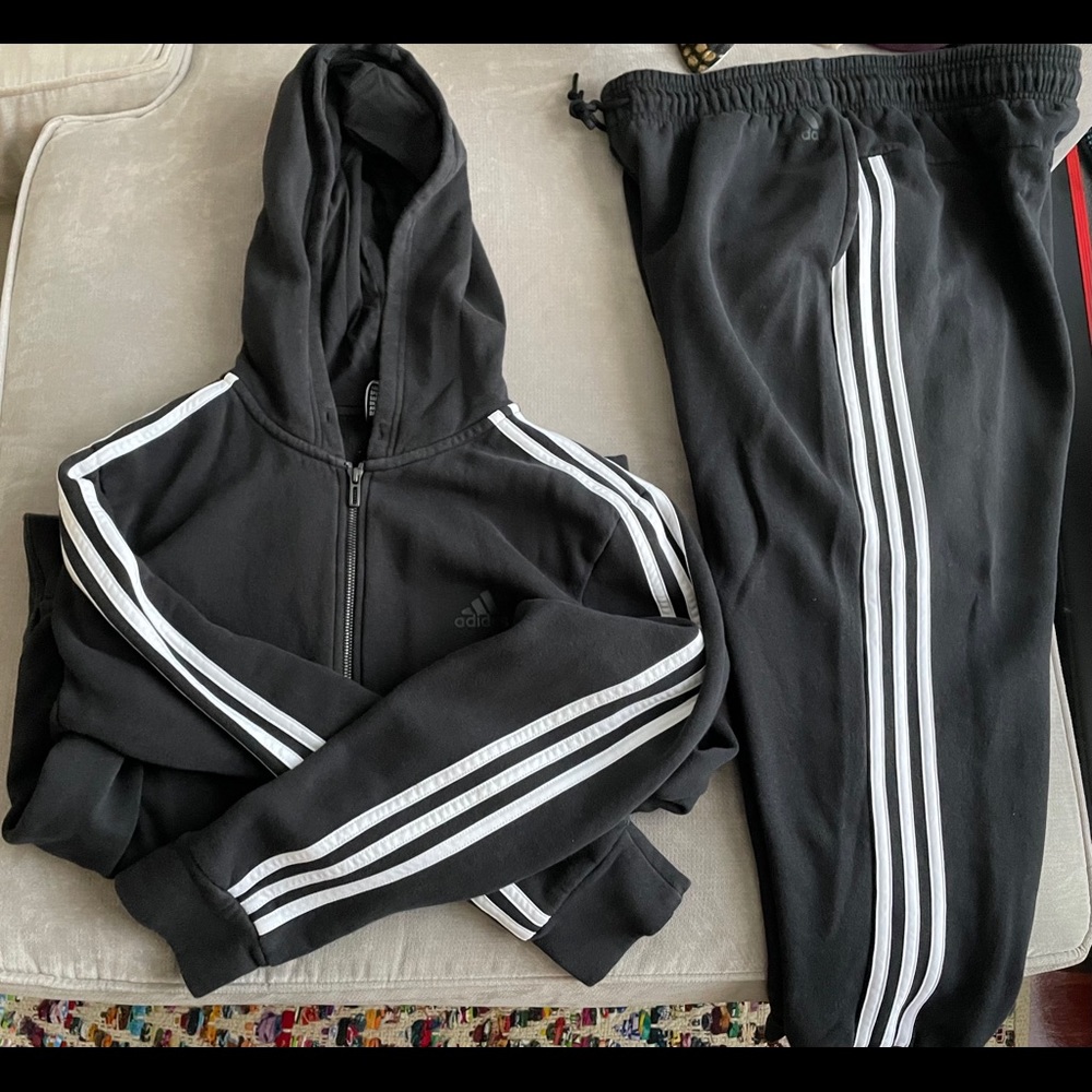 ADIDAS JOGGER/SWEATSHIRT SET SIZE LARGE